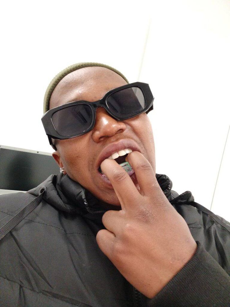 Tiga Maine - My Valentine 